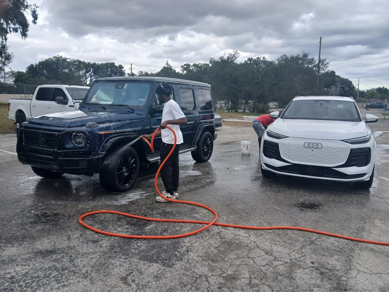 Mercedes G-Wagon & Audi hand wash